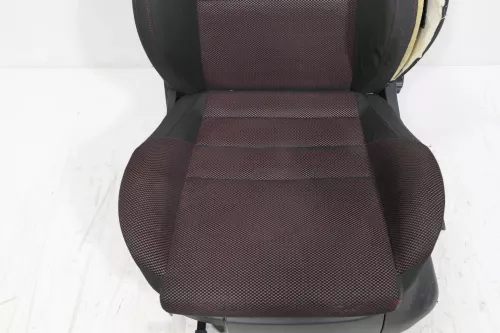 Skod Fabia Roomst 5J Sitz vorne links Fahrersitz 4/5 Türer Kombi Sitzheizung rot (141857)