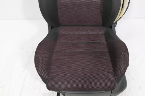 Skod Fabia Roomst 5J Sitz vorne links Fahrersitz 4/5 Türer Kombi Sitzheizung rot (141857)