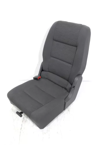 VW Touran Sitz hinten links (hintern Fahrersitz) Rücksitz Isofix 141943 (141943)