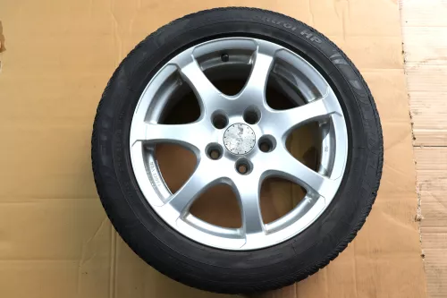 VW Golf Touran Alufelgen Winterreifen M&S Reifen Felgen 205/55 R16 91H - 4-5mm (142038)