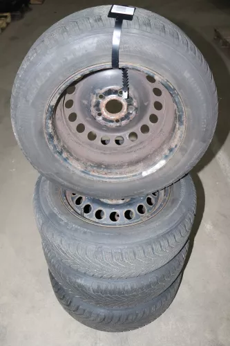 Skdoa Octavia 1Z 195/65 R15 91T Winterreifen M+S Felgen Reifen M&S ca. 4-6mm (142072)