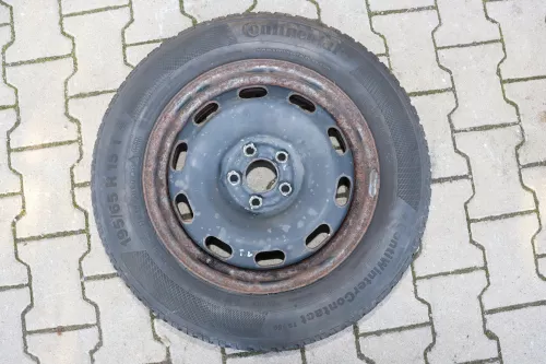 VW Golf Touran Felgen Winterreifen M&S Reifen 195/65 R15 91H 1K0601025C 6-7mm (142239)