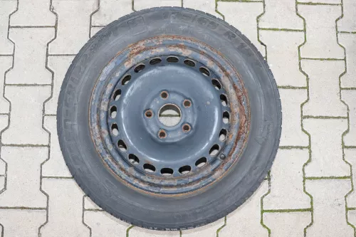 Audi A4 B5 A6 4B Passat 3BG Felgen Reifen Winterreifen M+S 185/65 R15 88T  3-6mm (142268)