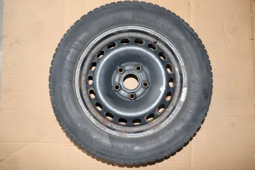 Audi A4 B5 A6 4B Passat 3B 3 Felgen Reifen Winterreifen M+S 195/65 R15 91T 4-7mm (142512)