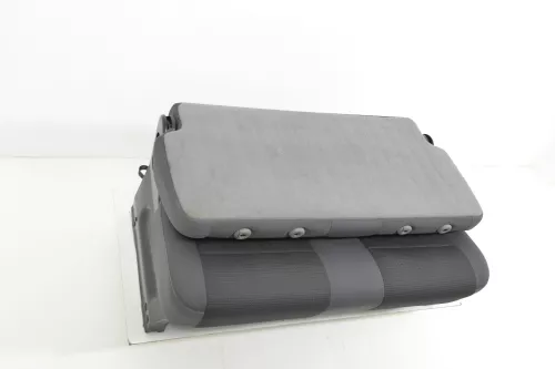 Caddy 3 2K Sitz Rücksitz hinten 2.Sitzreihe Sitze 6+7 im Kofferraum (142681)