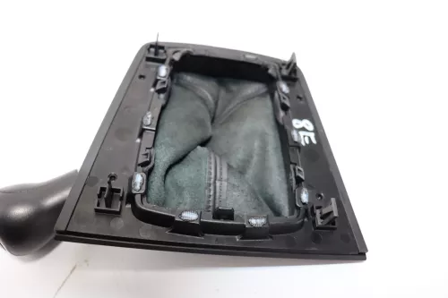 Audi A4 8E B6 B7 Schaltknauf Schalthebel Schalthebelgriff Leder 6Gang schwarz so (14298)