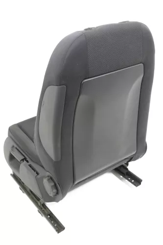 Audi A4 B6 8E Sitz Fahrersitz vorne links höhenverstellbar SHZ ok (143025)
