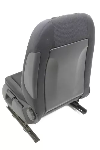 Audi A4 B6 8E Sitz Fahrersitz vorne links höhenverstellbar SHZ ok (143025)