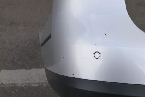 Passat 3C Limousine Stoßstange hinten Heckstoßstange Stoßfänger silber LA7W PDC (143925)
