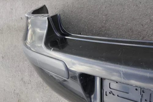 VW Golf 4 Limousine Stoßstange hinten Heckstoßstange Stoßfänger schwarz L041   2 (143928)