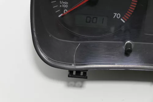 VW Golf 4 Tacho Tachometer Kombiinstrument 233.000km 1J0919861 1,4 16V 75PS 55kw (143964)