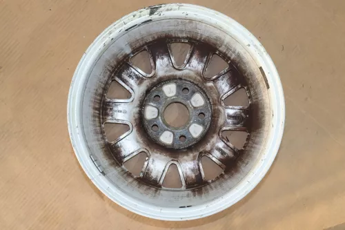 1x Audi A4 A6 Alufelge original 8D0601025M 6j x16H2 ET45 (144416)