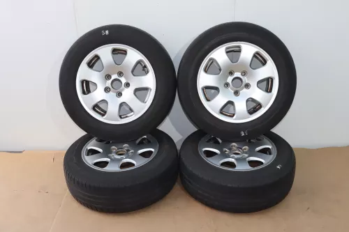 Audi A4 8E A6 4B Alufelgen Felgen 195/65 R15 91V 8E0601025 Sommerreifen 0-3mm (144435)