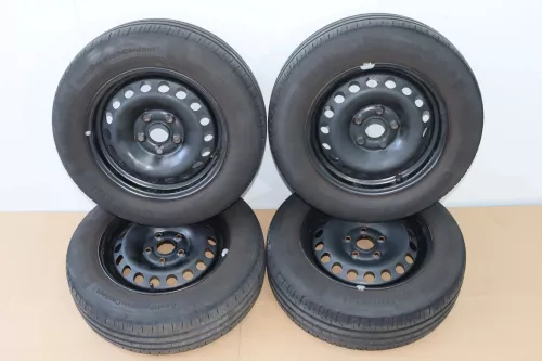 VW Golf Touran Sommerreifen Reifen Felgen 195/65 R15 91H Caddy 4-5mm (144443)