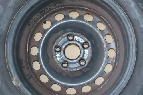 VW Golf Touran Sommerreifen Reifen Felgen 195/65 R15 91H Caddy    4-8mm (144444)