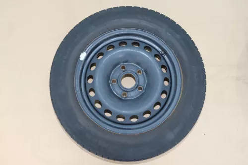 VW Golf 5 6 Touran Sommerreifen Reifen Felgen 195/65 R15 91H Caddy    3-5mm (144445)