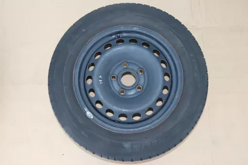 VW Golf 5 6 Touran Sommerreifen Reifen Felgen 195/65 R15 91H Caddy    3-5mm (144445)