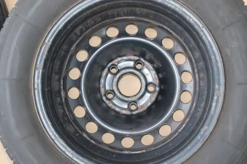 VW Golf 5 6 Touran Sommerreifen Reifen Felgen 195/65 R15 91H Caddy    3-5mm (144445)