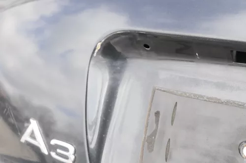 Audi A3 8L bis Bj. ca1999 Heckklappe Kofferraumklappe Klappe hinten schwarz LZ9U (144675)