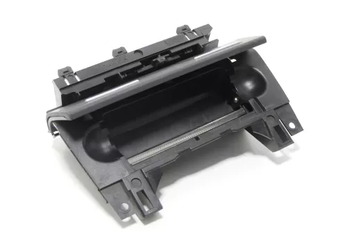 Audi A4 8E B7 B6 Aschenbecher 8E0857951F - 144729 (144729)