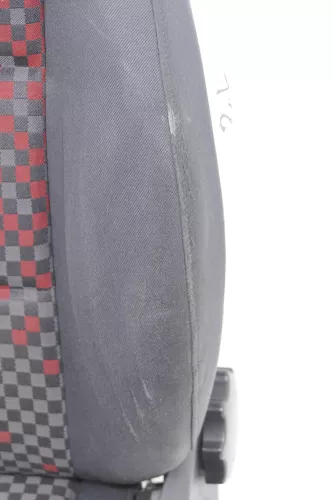 Audi A3 8L Sitz Fahrersitz vorne links 2/3-Türer klappbar höhenverstellbar rot (144950)