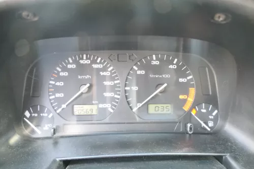 VW Polo Classic Kom Tacho Tachometer Kombiinstrument 205.000km 6K9919033AH  AEE (145302)