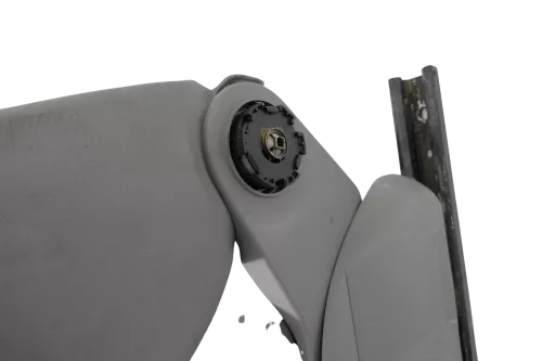 VW Caddy 3 2k Sitz Fahrersitz vorne links Fahrer (ohne die Kopfstütze) (145547)