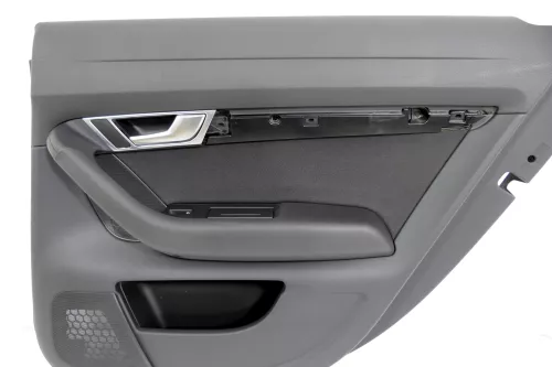1x Audi A6 4F Türverkleidung Verkleidung Tür hinten rechts schwarz (145707)