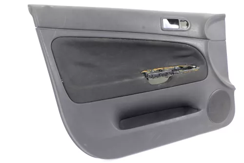 1x Passat 3B Türverkleidung Verkleidung Tür vorne links schwarz (145743)