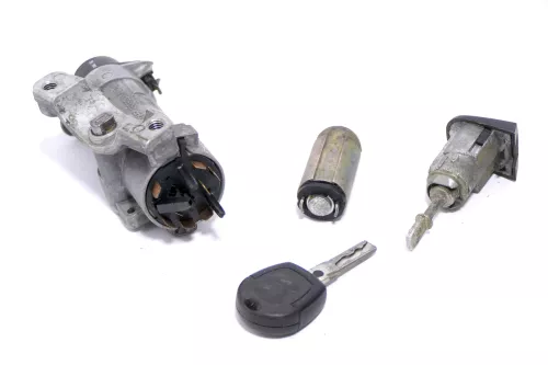 Skoda Octavia 1U Schloßsystem Türschloß Heckschloß Schlüssel Schloß Zündschloß (145958)