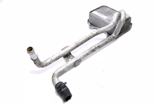 VW Audi Ölkühler Halter Ölfilterflansch 03C117021M Rohr Leitung CDGA Kühler Öl (145997)
