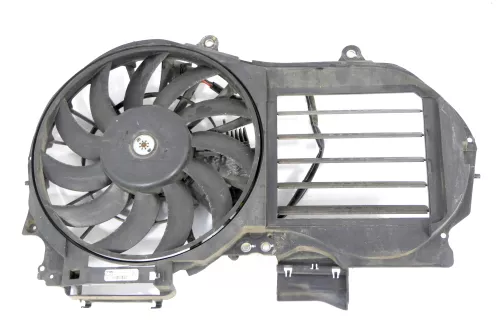 Audi A4 8E B7 Lüfterzarge Lüfter Kühlerlüfter Klimaanlage 8E0121205Q Steuerger