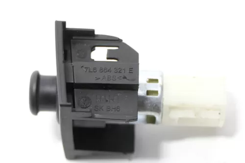 VW Touareg 7L Schalter Zigarettenanzünder Steckdose Dose Anzünder 7L6864321E (146876)