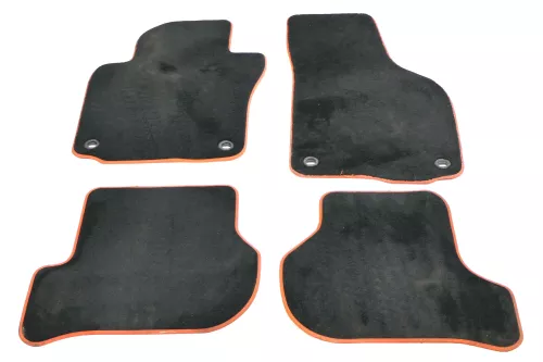 4x Original VW Golf 5 und Plus 5M Fußmatten Fußmatte vorne links rechts hinten