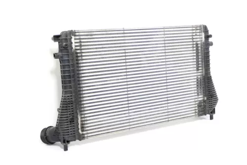 VW Passat 3C B7 Ladeluftkühler Ladeluft Kühler (147699)