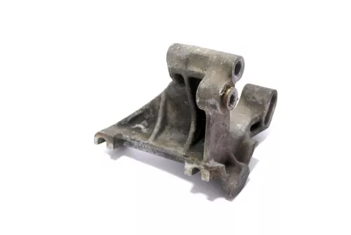 VW Golf Halter Konsole Lichtmaschine Servopumpe Träger 028145531C