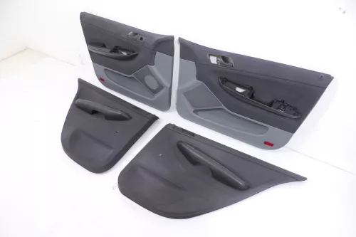 4 x Skoda Fabia 6Y Stufenheck Türverkleidung Verkleidung Tür vorn vorne links re (147778)