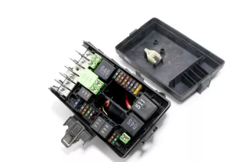 VW Golf A3 E-Box Sicherungskasten Zentralelektrik Relaisträger (148016)