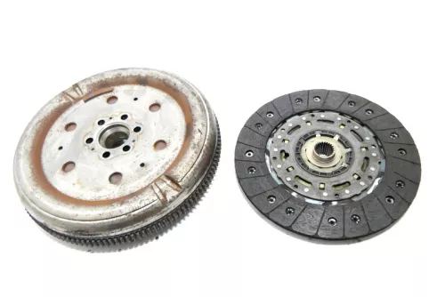 VW Golf 7 5G Zweimassenschwungrad Kupplung 2,0 TDI CRLB 04L105266C (148058)