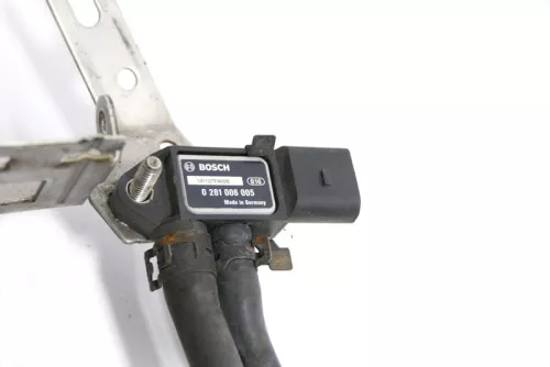 Audi Q7 4L Touareg 7L Verteiler Steeurleitung Differenzdruckgeber Druckgeber Lei (148086)