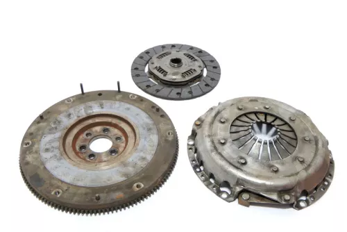 Audi A4 B5 Schwungrad Schwungscheibe Druckplatte AHL ADP 1,6l 74kw Kupplung