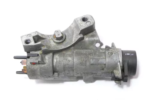 VW Golf 4 Lim Schloßsystem 1x Türschloß 1x Schlüssel Zündschloß Heckschloß (148185)