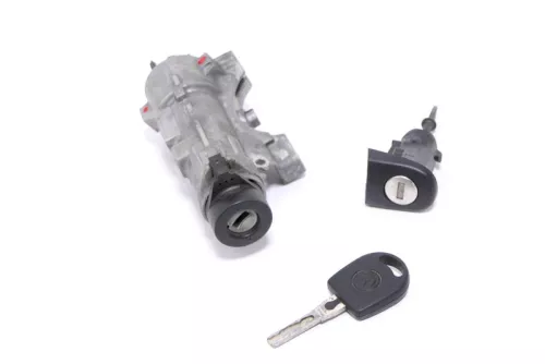 VW Golf 4 Bora Zündschloß + 1x Türschloß links mit 1x Schlüssel Tür