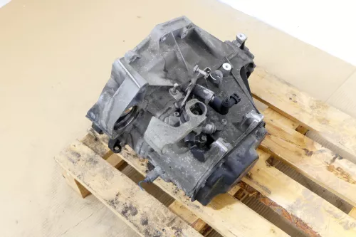 VW Golf 5 Altea GETRIEBE GJC FXQ JHU LVU FSI 1,4 16V  59kw 80PS   -  DEFEKT (148438)