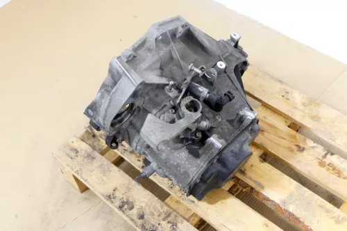 VW Golf 5 Altea GETRIEBE GJC FXQ JHU LVU FSI 1,4 16V  59kw 80PS   -  DEFEKT