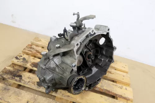 VW Golf 5 Altea GETRIEBE GJC FXQ JHU LVU FSI 1,4 16V  59kw 80PS   -  DEFEKT (148438)