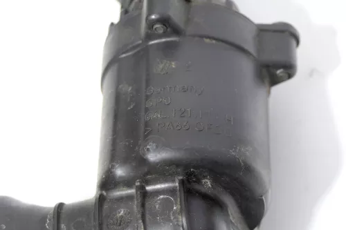 VW Polo Golf Octavia Thermostat Gehäuse Schlauch 04L121111H (148463)