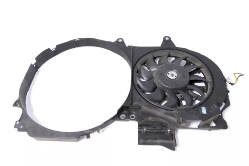 Audi A4 8E B6 Lüfterzarge Lüfter Kühlerlüfter Klimaanlage 8E0121205E Steuergerät (148564)