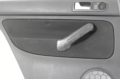 1x VW Golf 4 1J Kombi Variant Türverkleidung Verkleidung Tür hinten links Griff (148780)