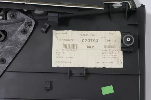 1x VW Passat 3C Variant Türverkleidung Verkleidung Tür vorne rechts schwarz (148798)